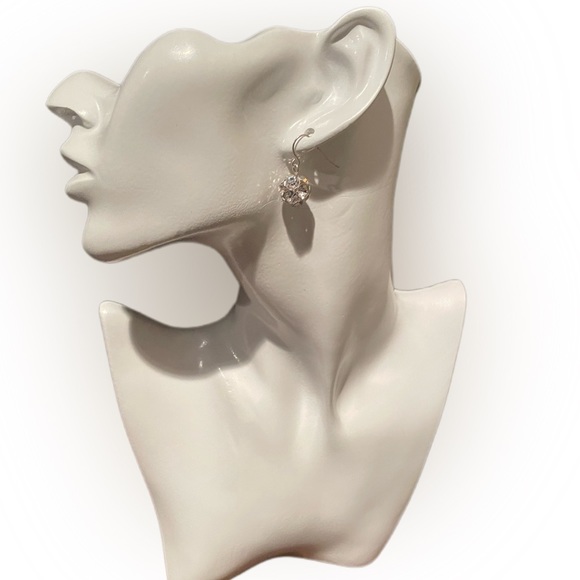 Sterling Silver crystal Earrings - Picture 2 of 6